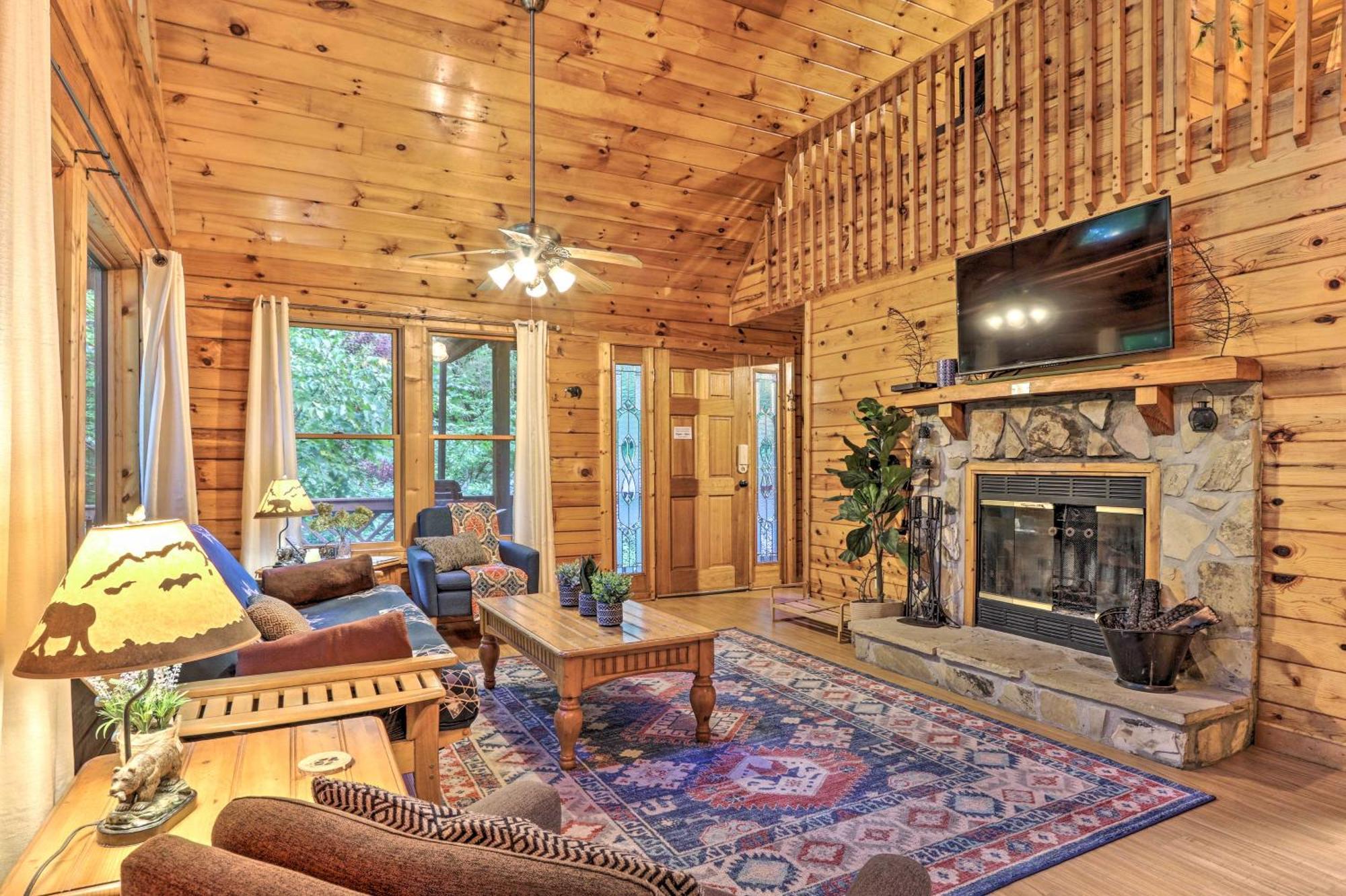 Cozy Mountain In Perfect Location Sevierville